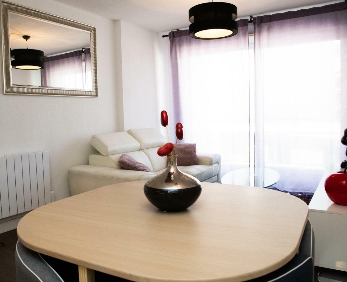 Appartements Du Leman - Proches Geneve - Parkings Prives Gratuits Annemasse Exterior foto